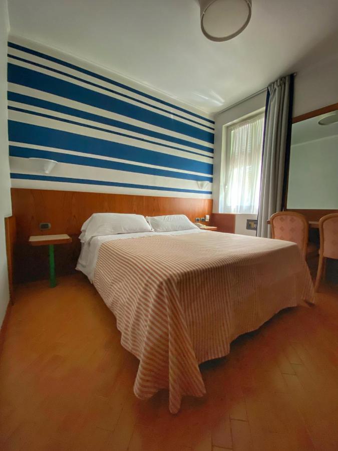 Regina Elena Dependance Hotel ซานตา มาร์เกอริตา ลีกูเร ภายนอก รูปภาพ